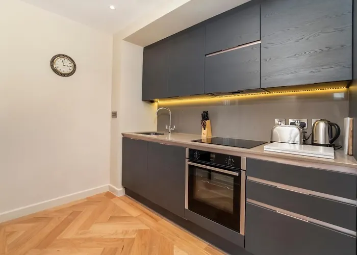 - Hudson Quarter Apartment *