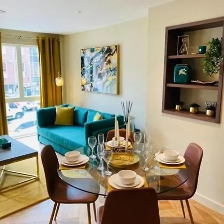 - Hudson Quarter York