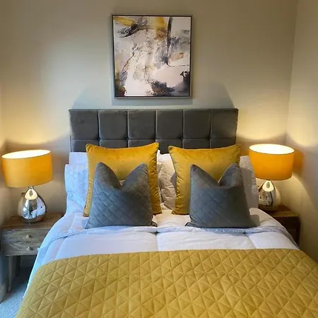- Hudson Quarter Apartment *