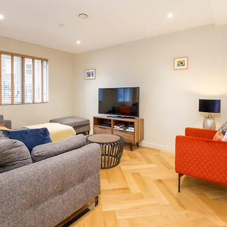 2 Bedroom Apartment At Hudson Quarter * York