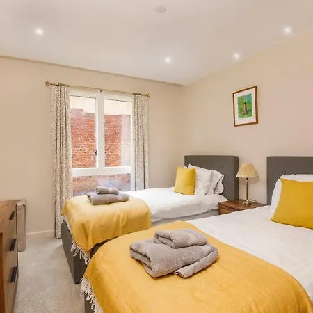 Daire 2 Bedroom Apartment At Hudson Quarter