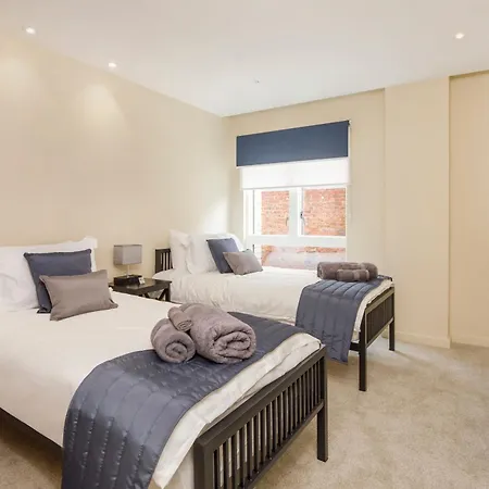 2 Bedroom Apartment At Hudson Quarter Daire