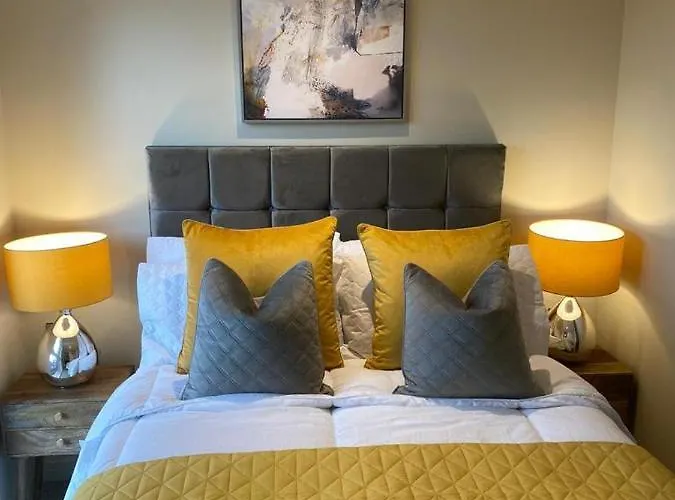 - Hudson Quarter Apartment *