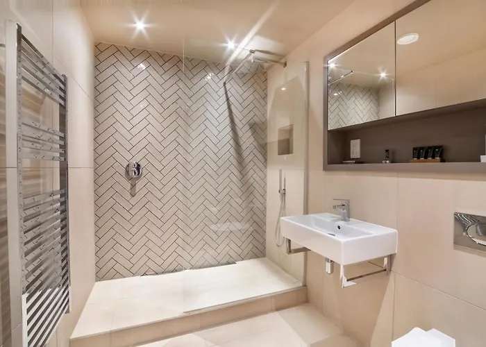 - Hudson Quarter Apartment