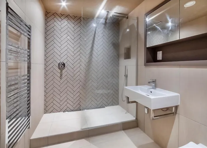 - Hudson Quarter York