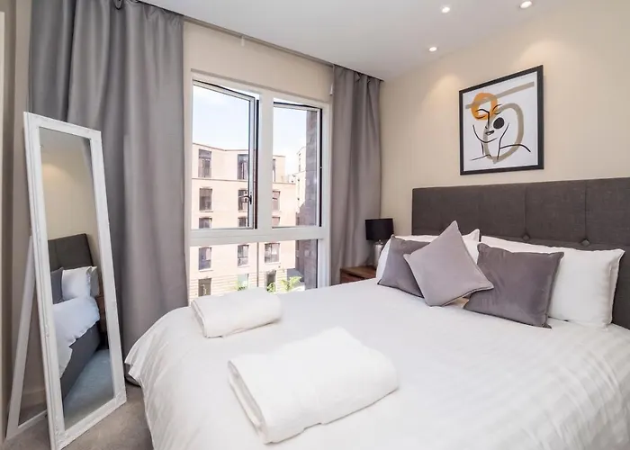 - Hudson Quarter Apartment